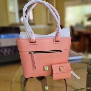 Dooney & Bourke NWT Beacon Tote w/Wallet